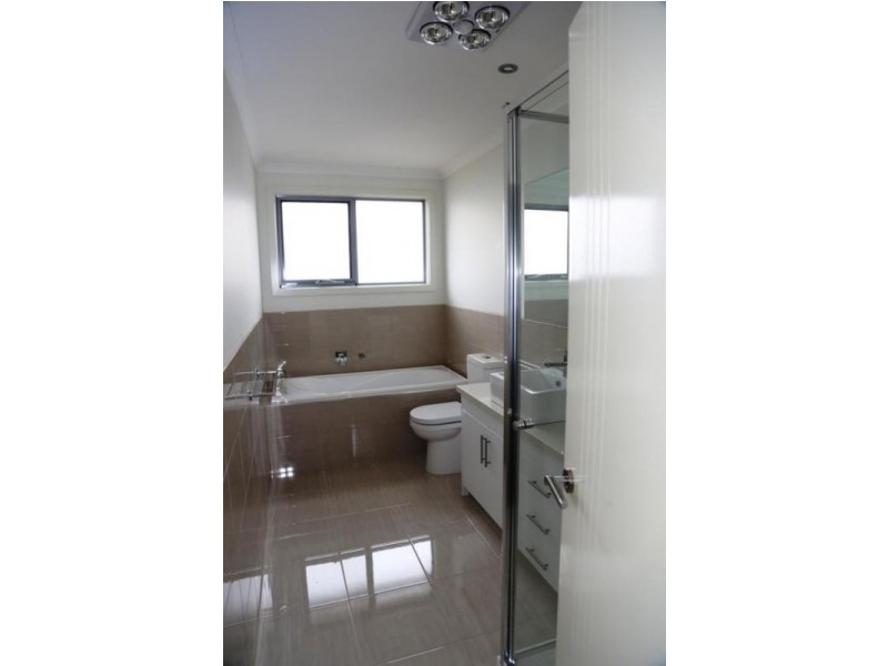 67C Grieve Parade, Altona VIC 3018