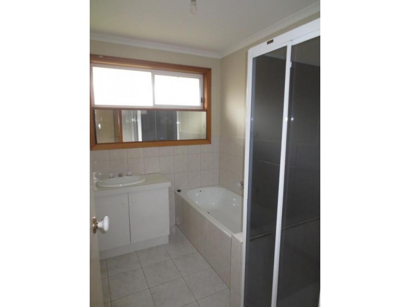 1/179 Civic Pde, Altona VIC 3018