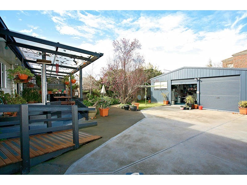 21 Burt Street, Altona VIC 3018