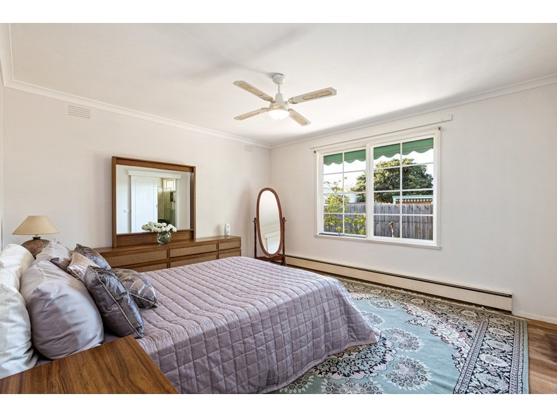 4 Robin Street, Altona VIC 3018