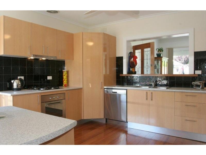 14 Akuna Street, Altona VIC 3018