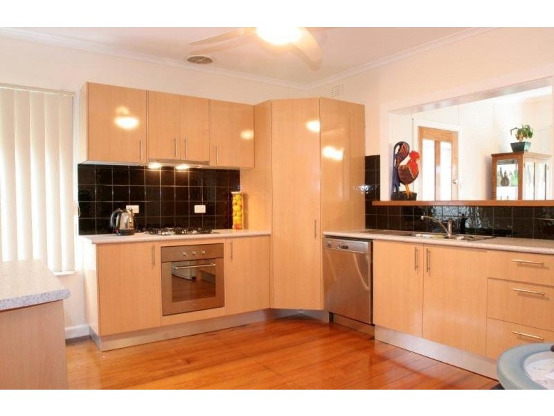 14 Akuna Street, Altona VIC 3018