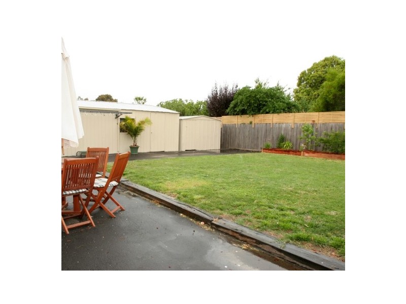 14 Akuna Street, Altona VIC 3018