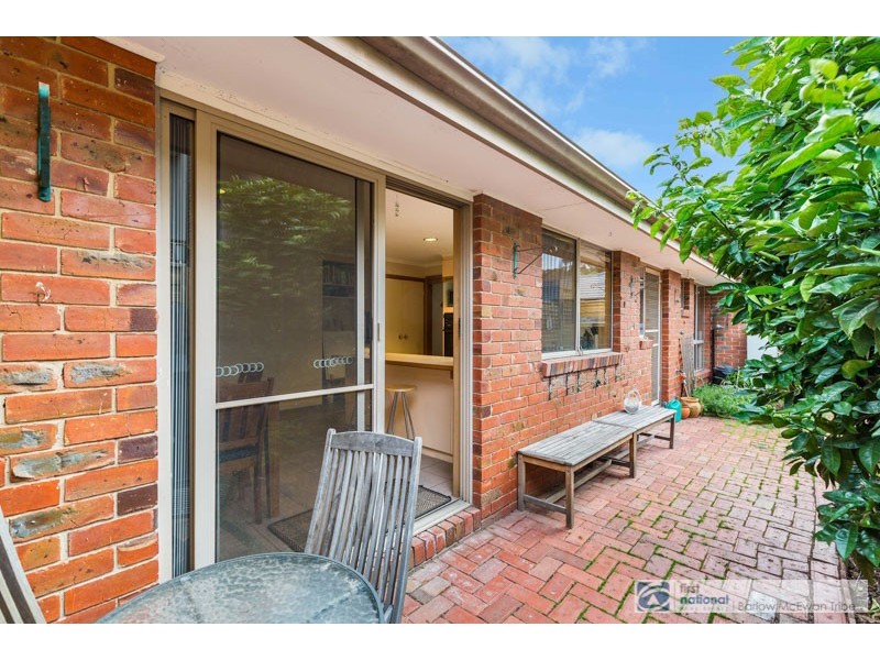 2/19 Romawi Street, Altona VIC 3018