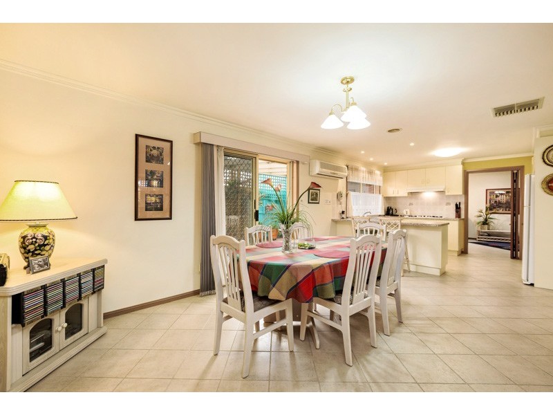 15 Nelson Avenue, Altona Meadows VIC 3028