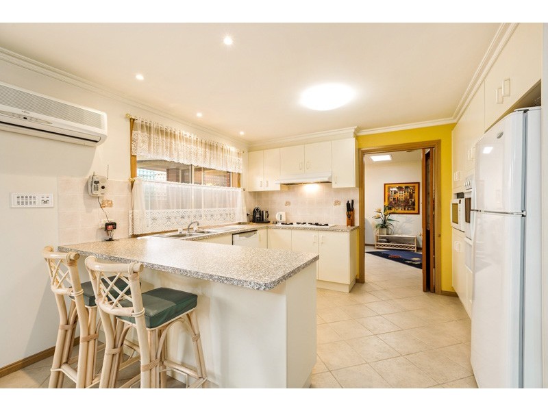 15 Nelson Avenue, Altona Meadows VIC 3028