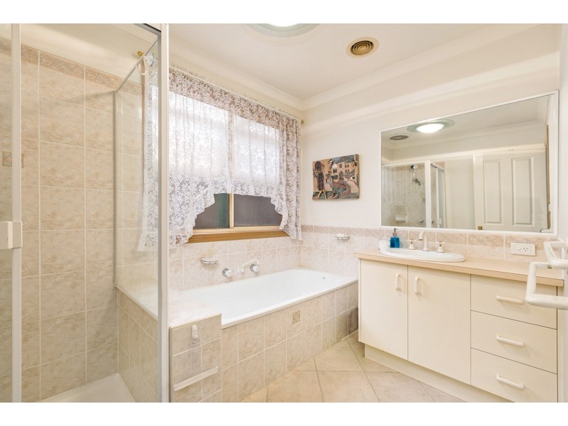 15 Nelson Avenue, Altona Meadows VIC 3028