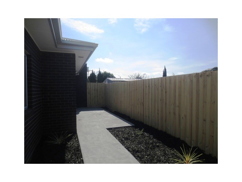 3/222 Civic Parade, Altona VIC 3018