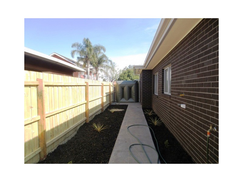 3/222 Civic Parade, Altona VIC 3018