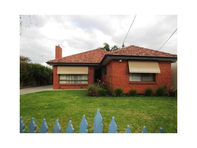 6 Myrtle Grove, Altona VIC 3018