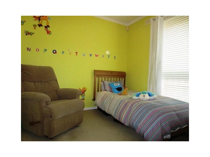 6 Myrtle Grove, Altona VIC 3018