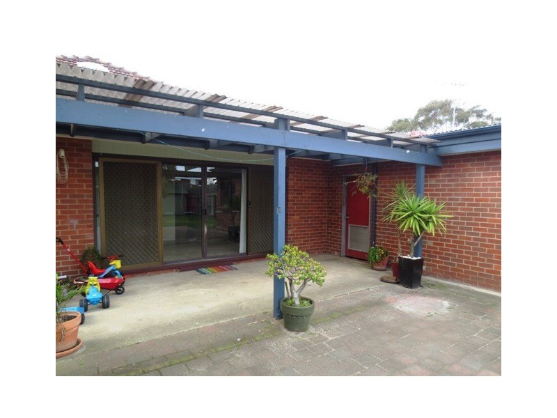 6 Myrtle Grove, Altona VIC 3018