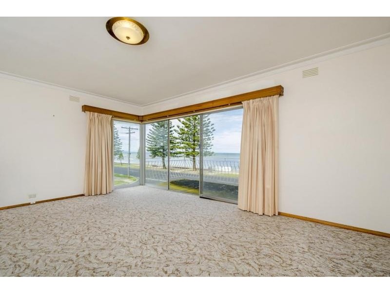 275 Esplanade, Altona VIC 3018