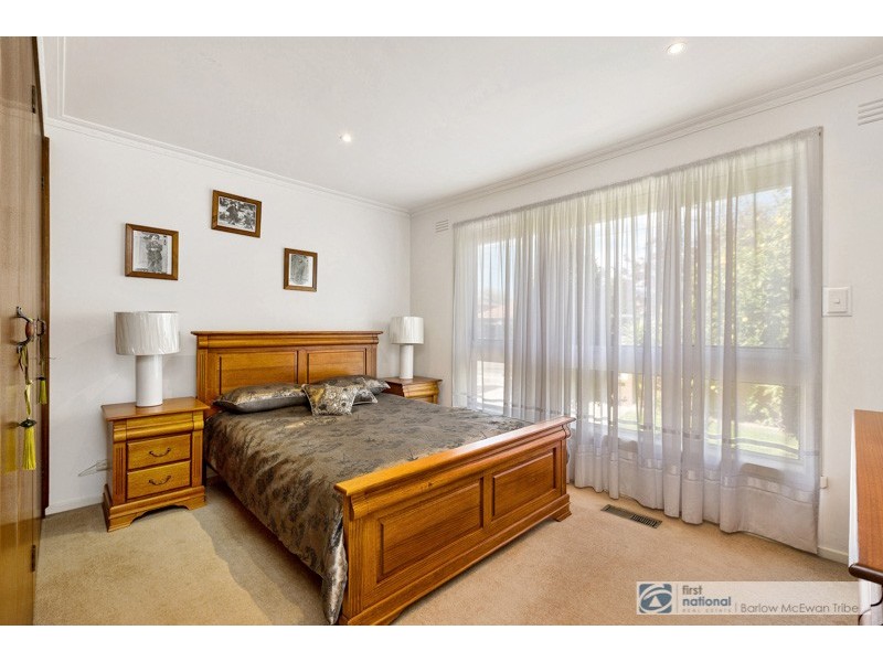 29 Bracken Grove, Altona VIC 3018