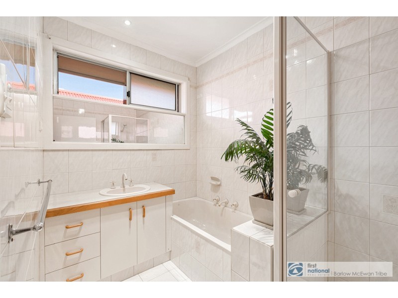 29 Bracken Grove, Altona VIC 3018