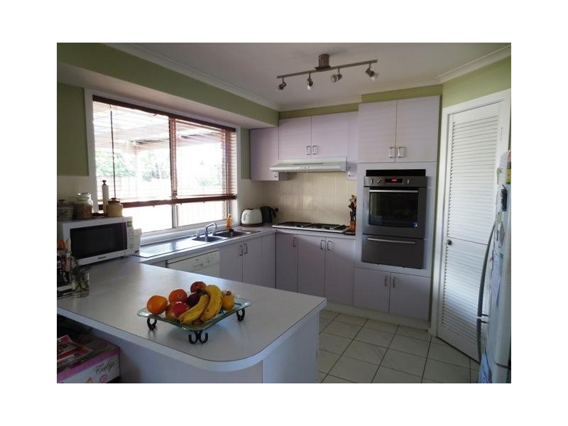 2/37 Burt Street, Altona VIC 3018