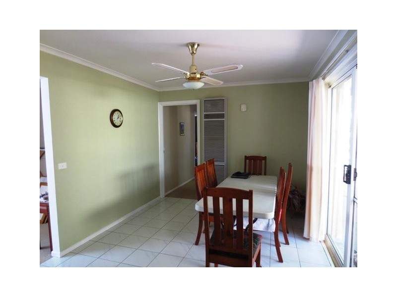 2/37 Burt Street, Altona VIC 3018