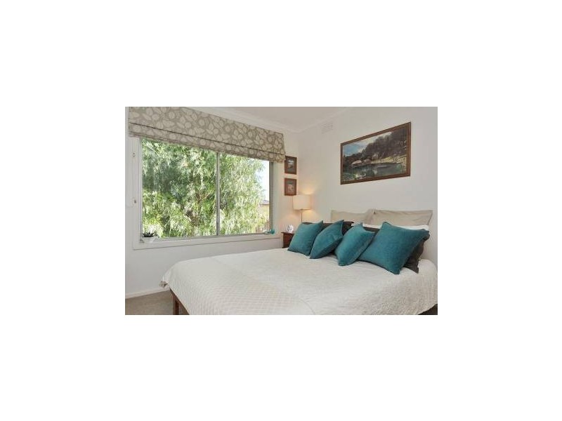 3/1 James Avenue, Altona VIC 3018