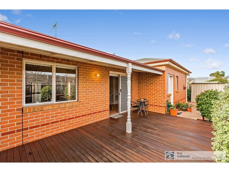 2/37 Curlew Avenue, Altona VIC 3018