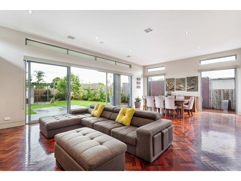 19 Waratah Street, Seaholme VIC 3018