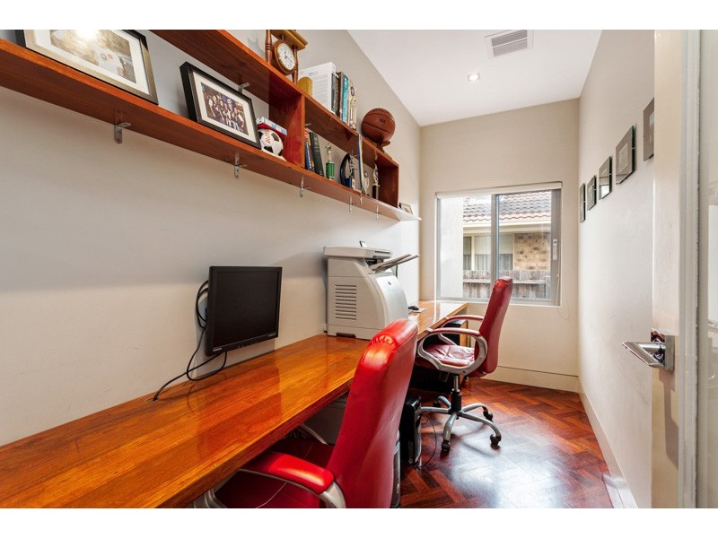 19 Waratah Street, Seaholme VIC 3018