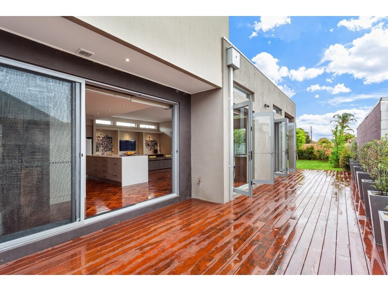 19 Waratah Street, Seaholme VIC 3018