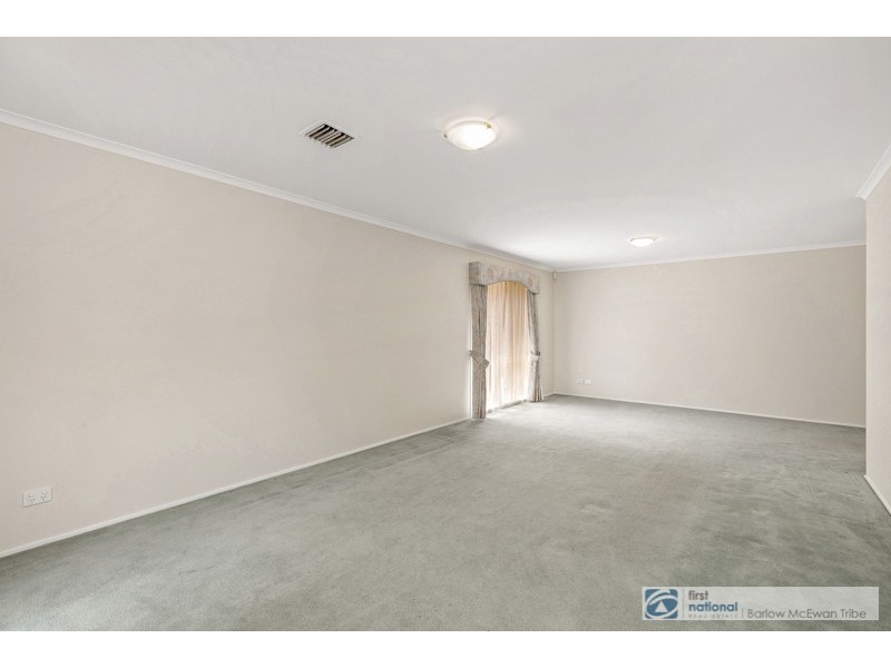 12 Ovington Place, Altona Meadows VIC 3028