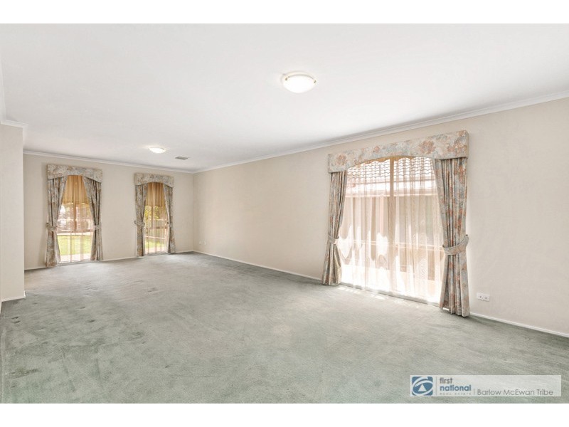 12 Ovington Place, Altona Meadows VIC 3028