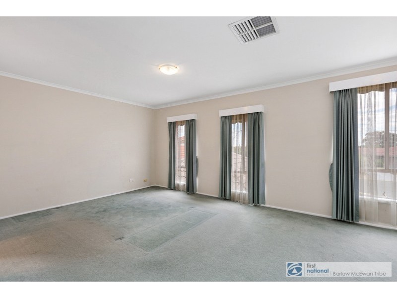 12 Ovington Place, Altona Meadows VIC 3028