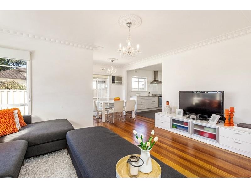 50 Bracken Grove, Altona VIC 3018