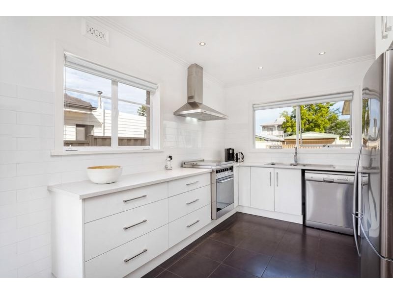 50 Bracken Grove, Altona VIC 3018