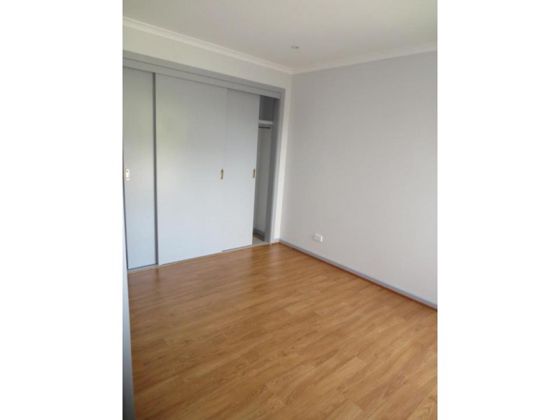 2/26 Crellin Avenue, Altona Meadows VIC 3028