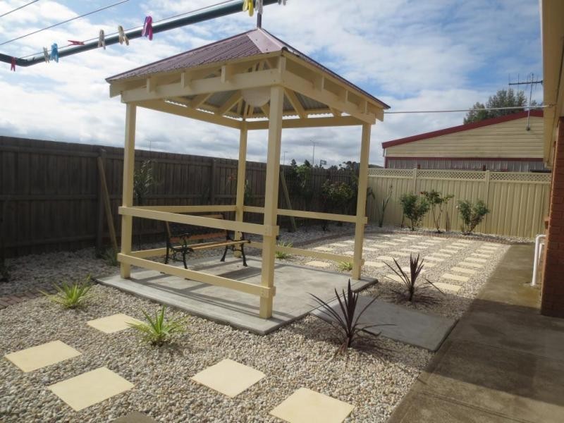 2/26 Crellin Avenue, Altona Meadows VIC 3028