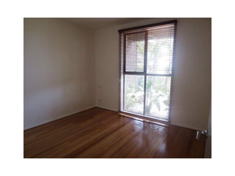 2/1-3 Noordenne Avenue, Altona VIC 3018