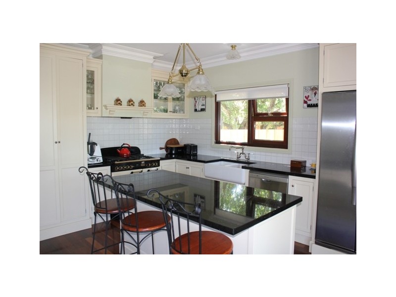 16 Linnet Street, Altona VIC 3018