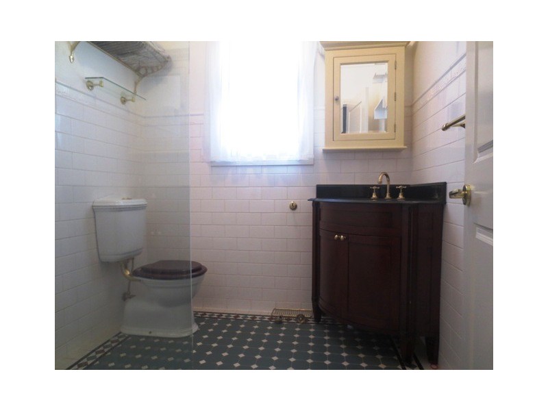 16 Linnet Street, Altona VIC 3018