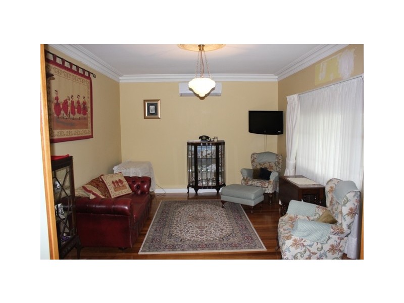 16 Linnet Street, Altona VIC 3018