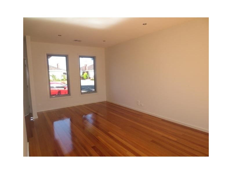 67D Grieve Parade, Altona VIC 3018