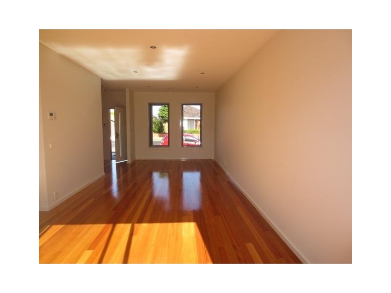 67D Grieve Parade, Altona VIC 3018