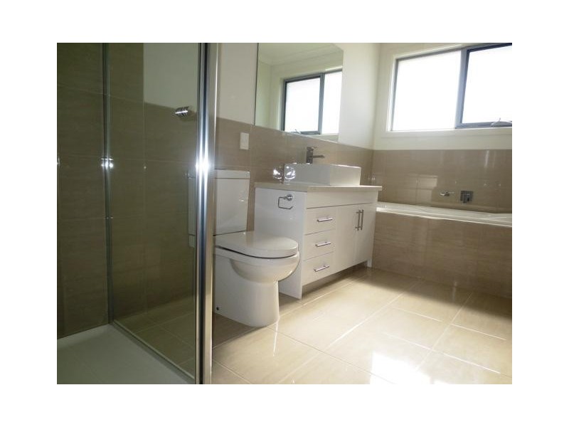 67D Grieve Parade, Altona VIC 3018