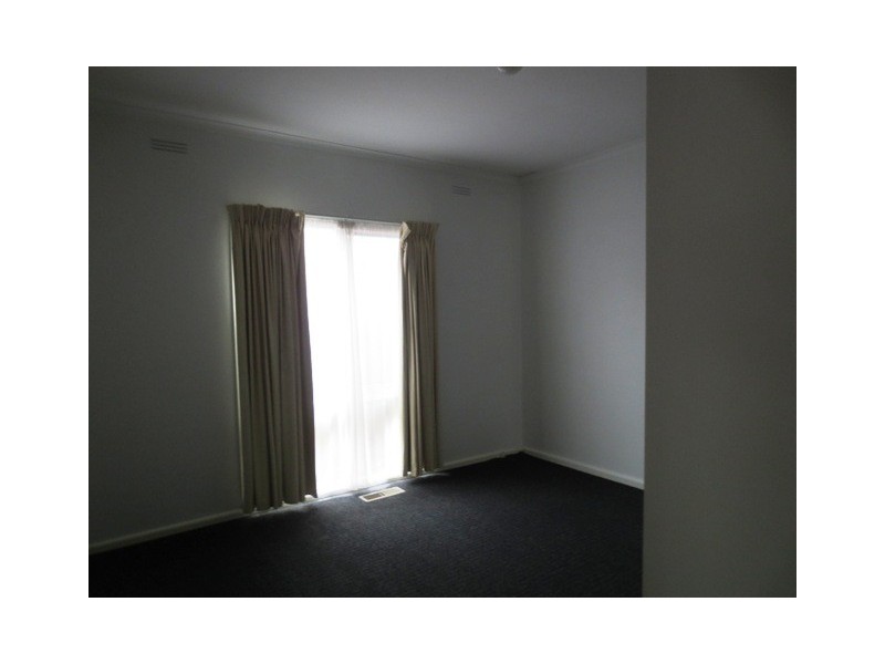 13 Delmont Avenue, Altona VIC 3018