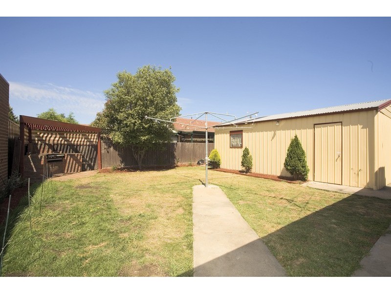 76 Grieve Parade, Altona VIC 3018
