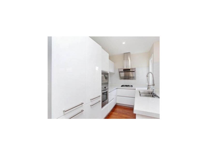 8/8 David Street, Altona VIC 3018