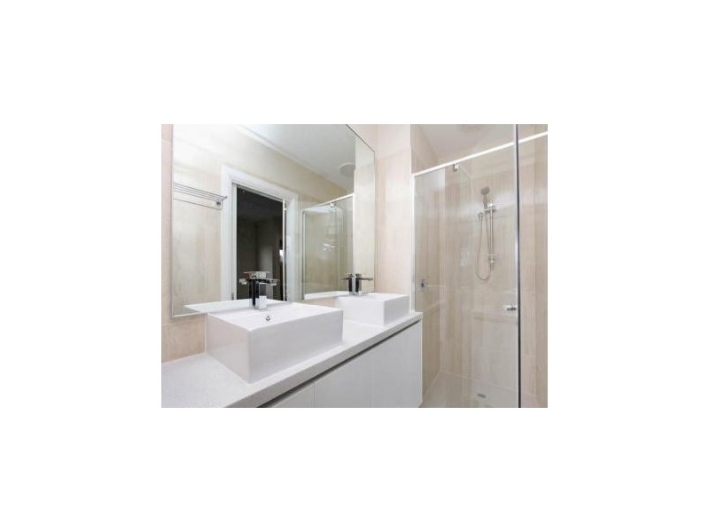 8/8 David Street, Altona VIC 3018