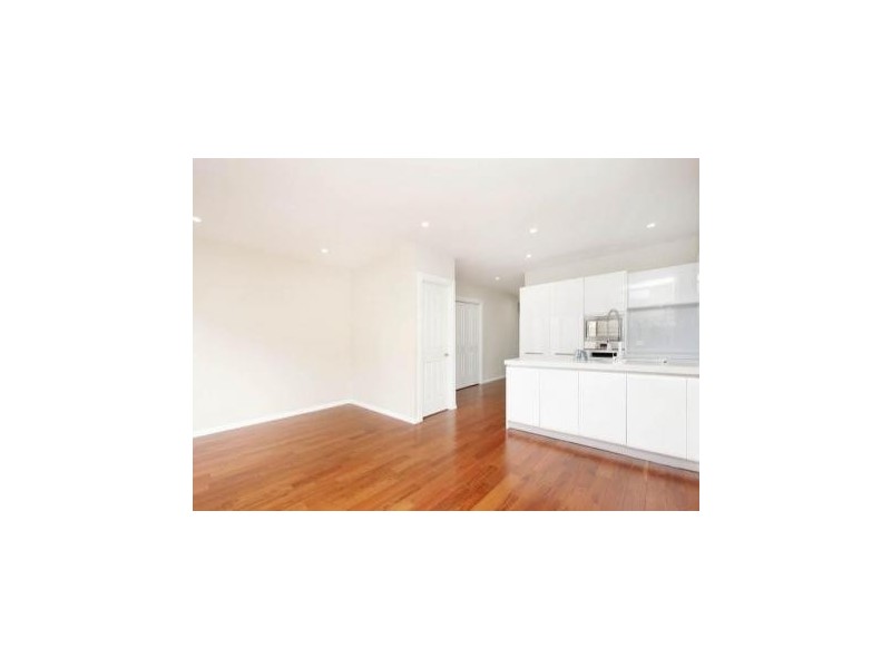 8/8 David Street, Altona VIC 3018