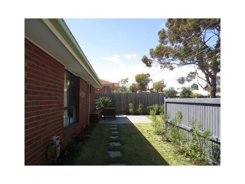 1/23 Mulga Street, Altona VIC 3018
