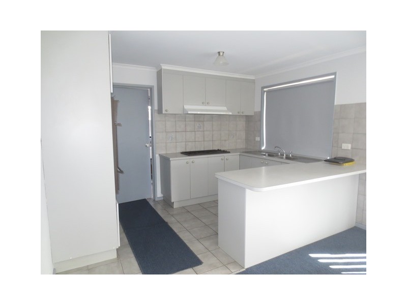 1/10 Crellin Avenue, Altona Meadows VIC 3028