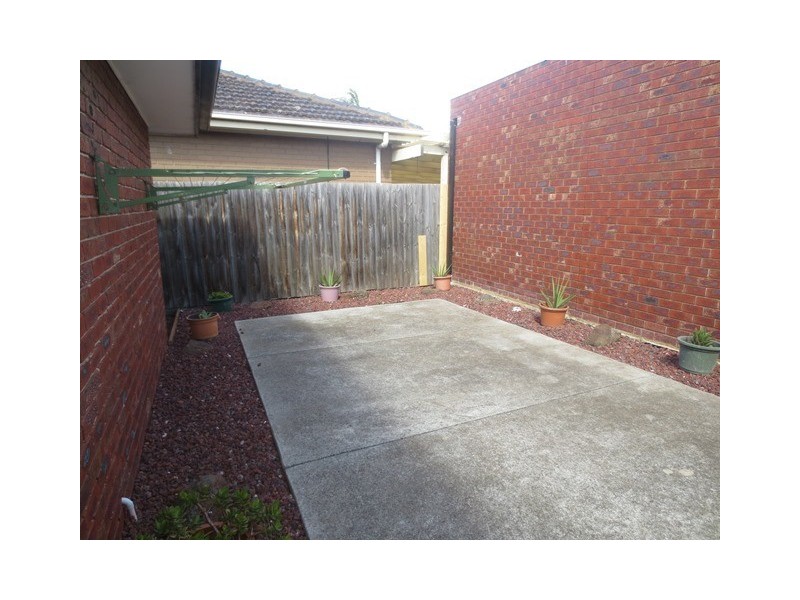 1/10 Crellin Avenue, Altona Meadows VIC 3028
