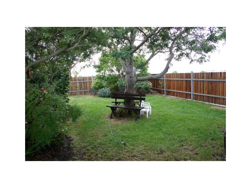 1/23 Lark Street, Altona VIC 3018