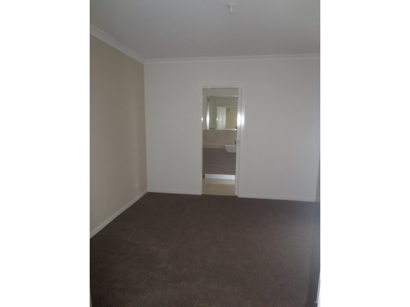 1/10 Hancock Street, Altona VIC 3018